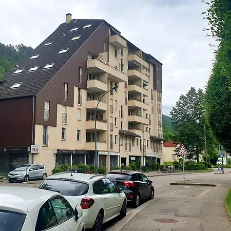 Le Red Escape à 15min Du Centre Avec Parking Privé Gratuit * Annecy