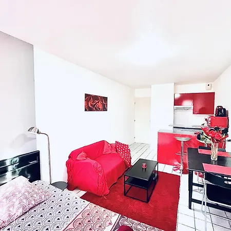 Le Red Escape à 15min Du Centre Avec Parking Privé Gratuit Appartamento Annecy